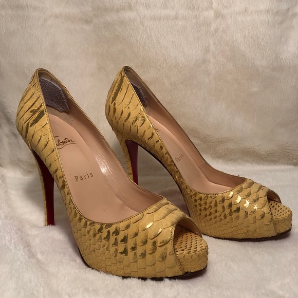 Christian Louboutin peep toe pumps - Picture 3 of 8